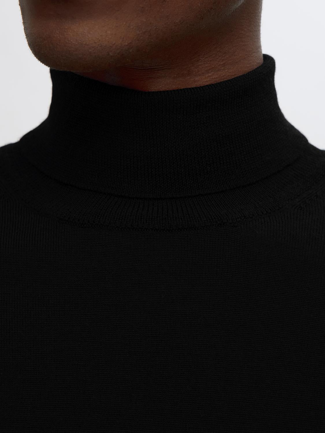 Tray Roll Neck Merino Genser - Black
