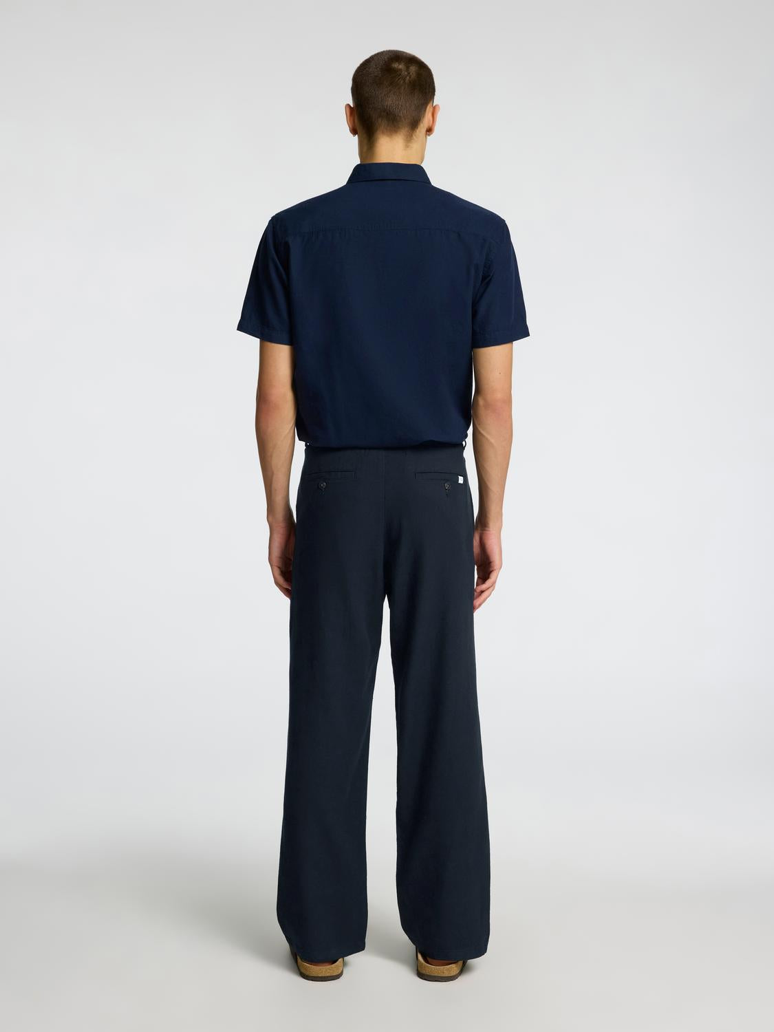 Loose Brody Sun Linbukse - Sort/ Black