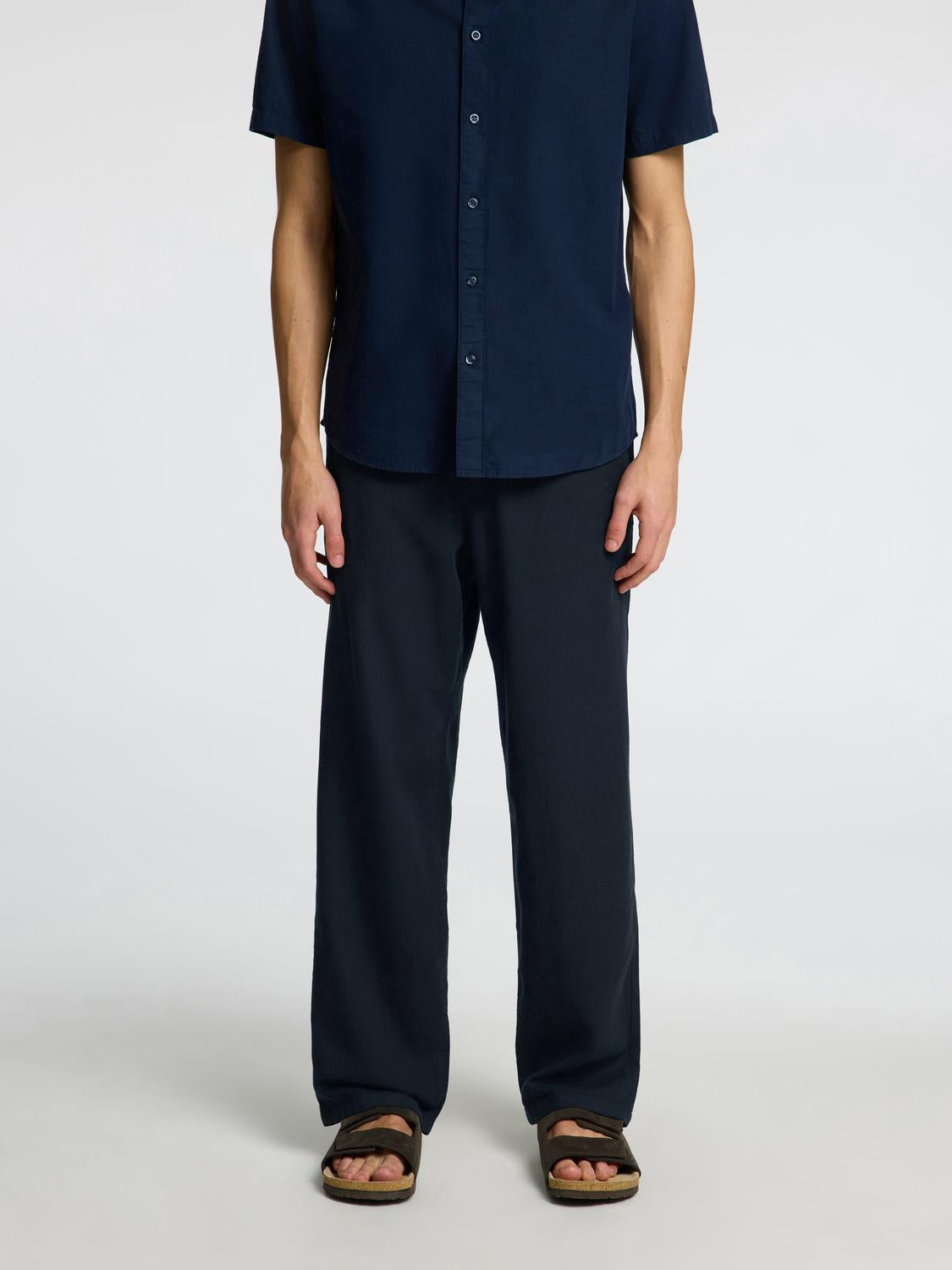 Loose Brody Sun Linbukse - Sort/ Black