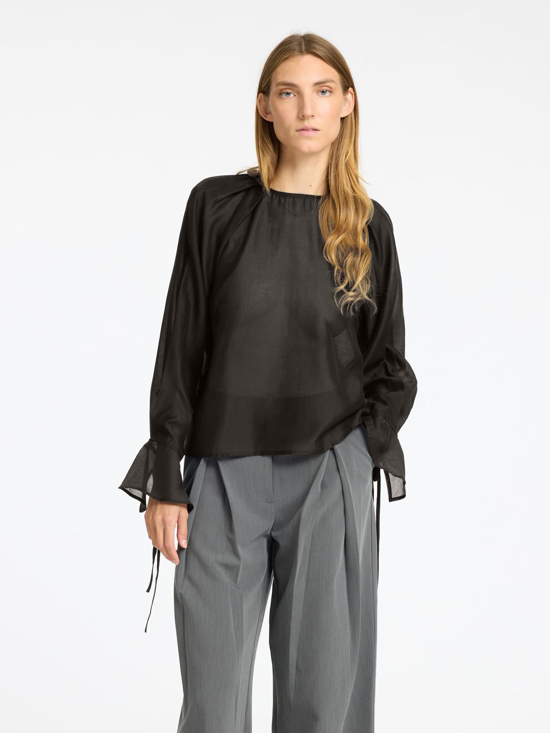 Iris Topp - Sort/ Black