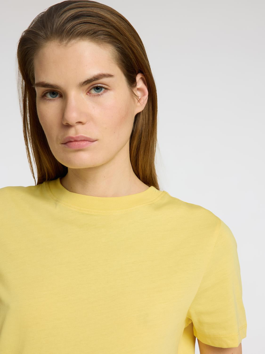 My Essential O-Neck T-Shirt - Gul/ Sundress