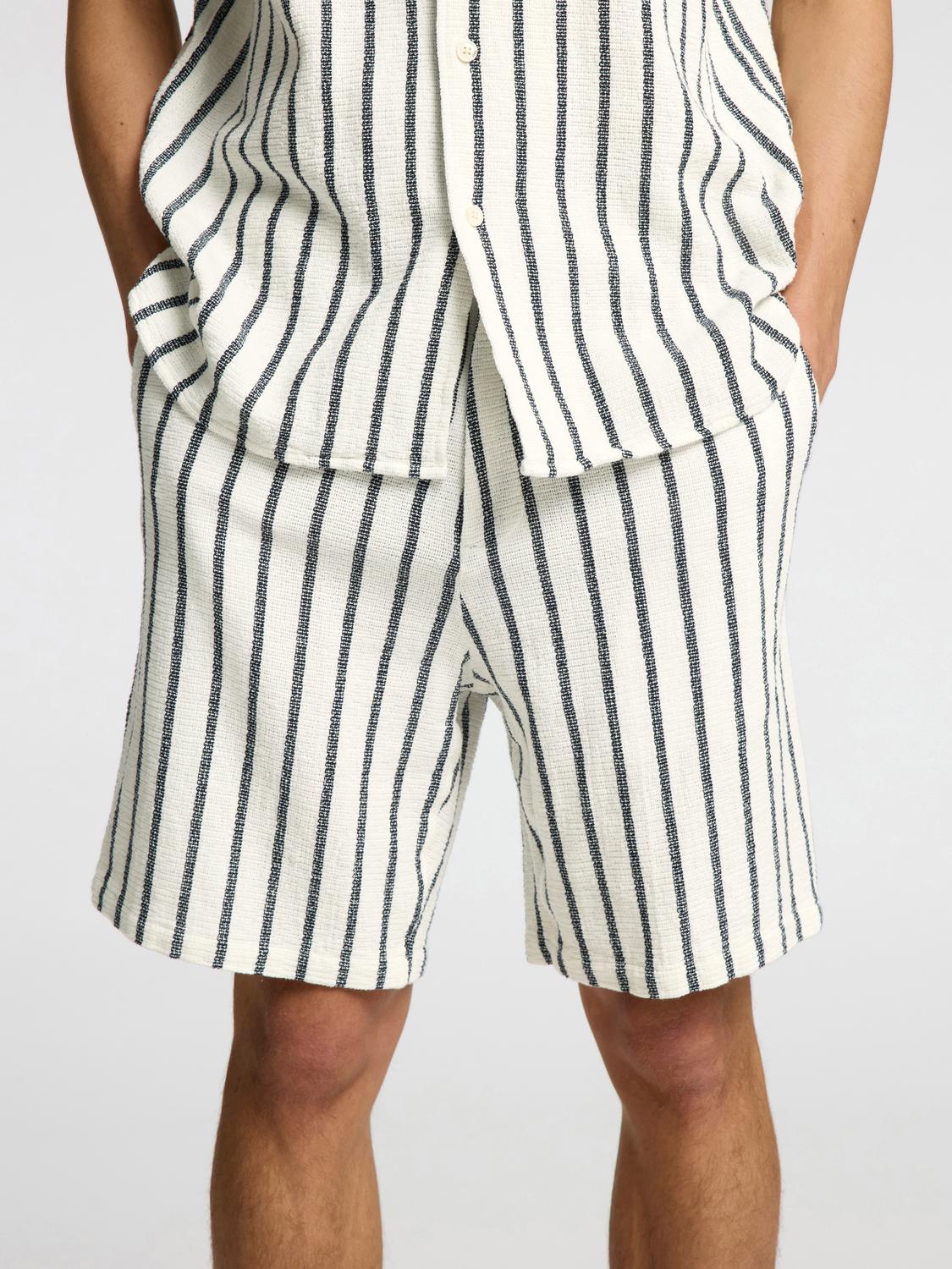 Reg Sal Shorts - Beige/ Egret