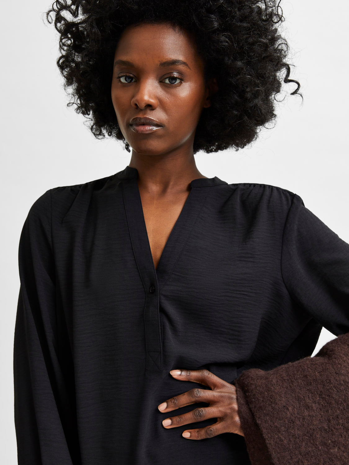 SELECTED FEMME -  MIVIA BLUSE - SORT