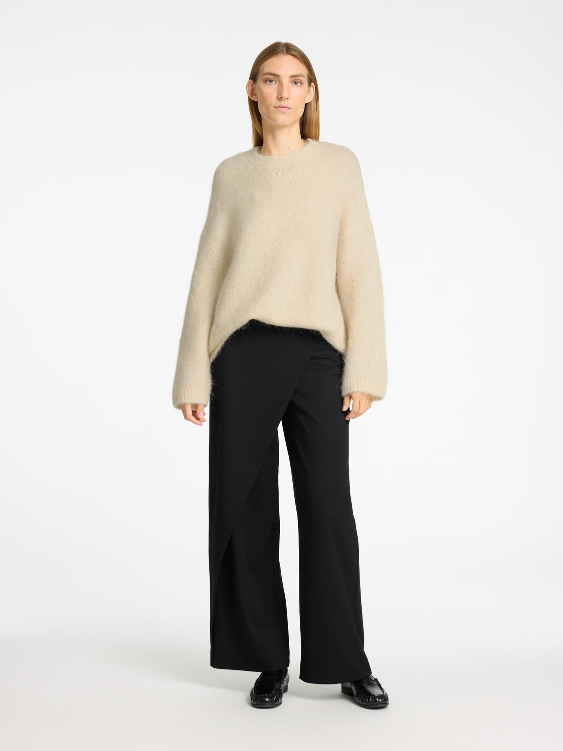 Gabella Strikket O-neck Genser - Beige/ Birch