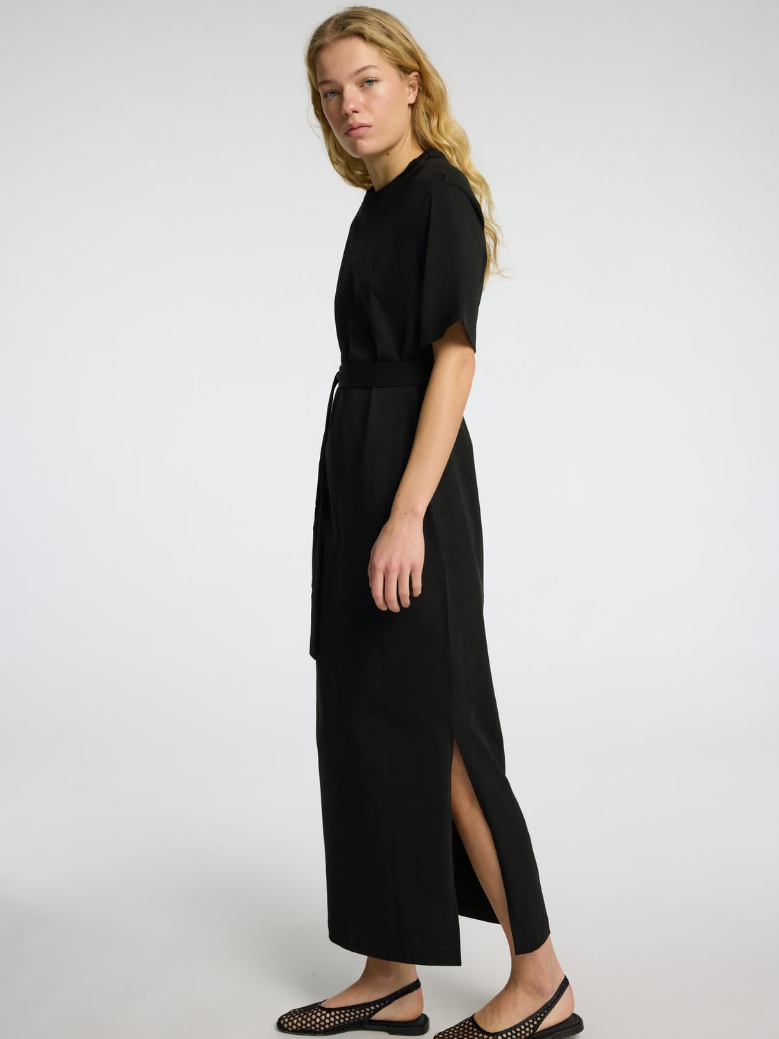Essential Lang Kjole - Sort/ Black