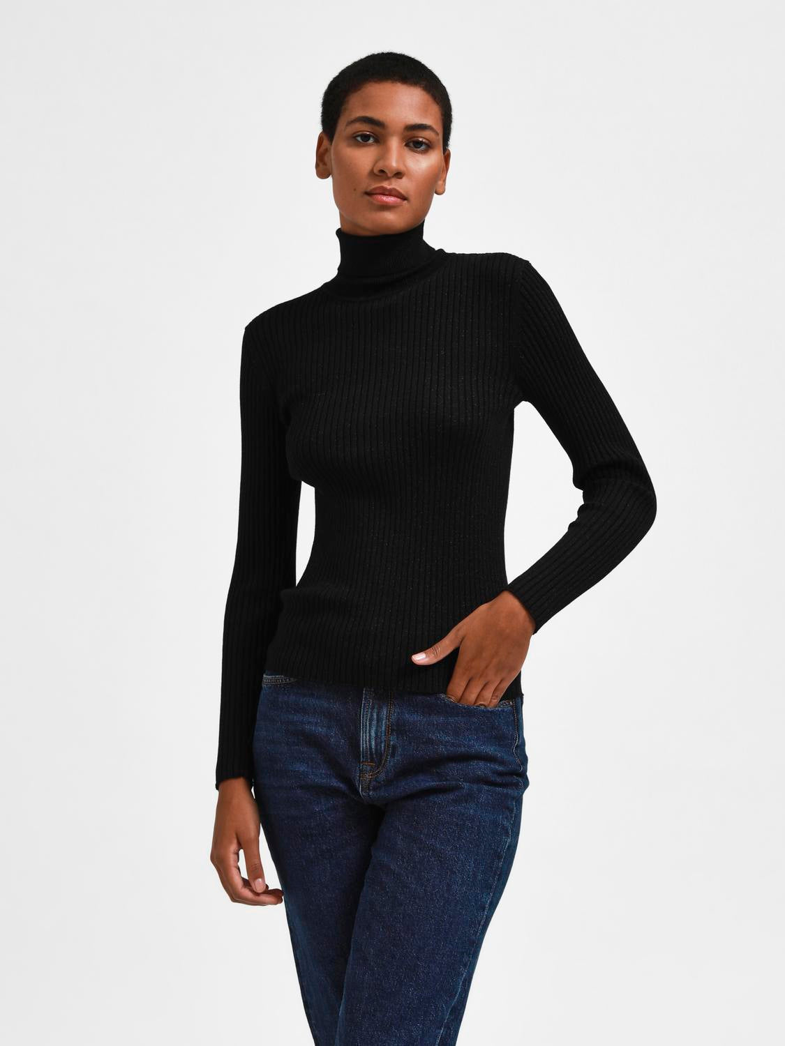 Lydia Genser Høy Hals - Black