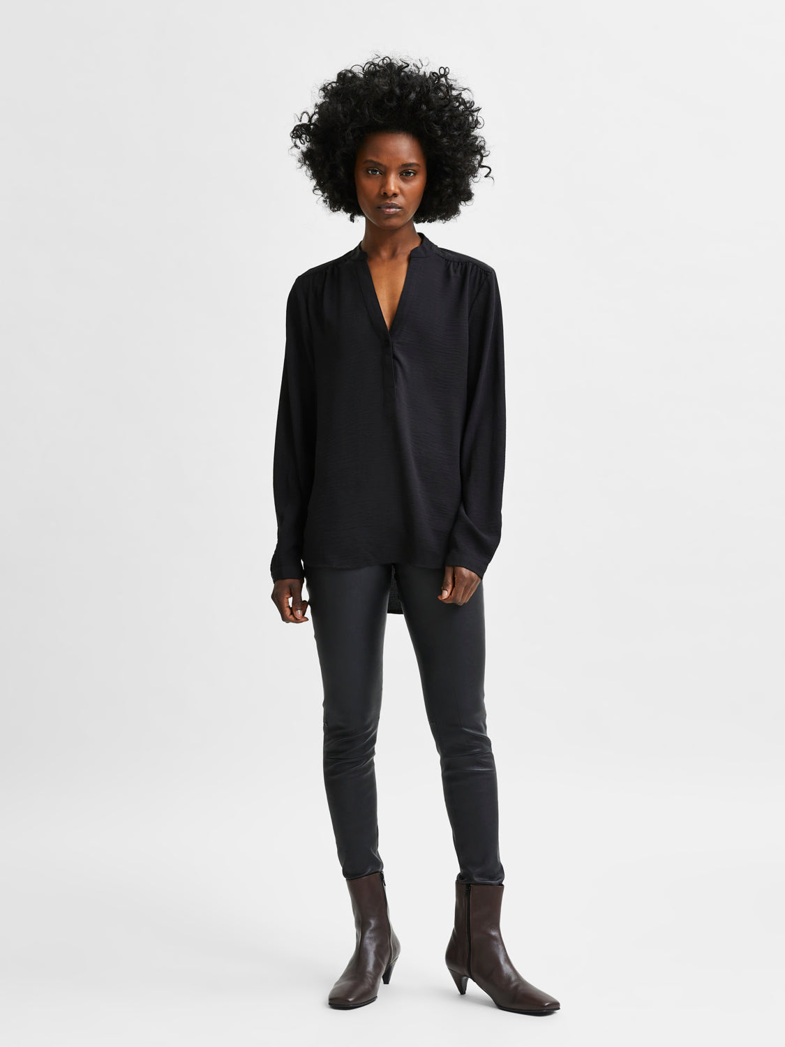 SELECTED FEMME -  MIVIA BLUSE - SORT