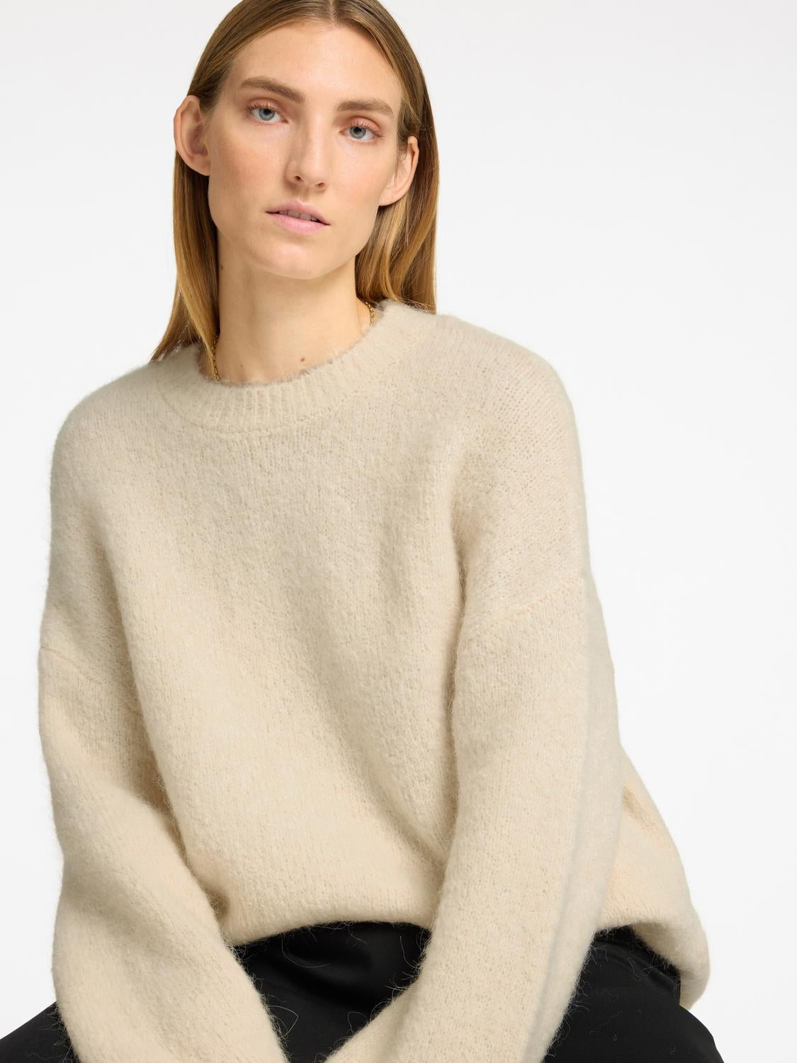 Gabella Strikket O-neck Genser - Beige/ Birch