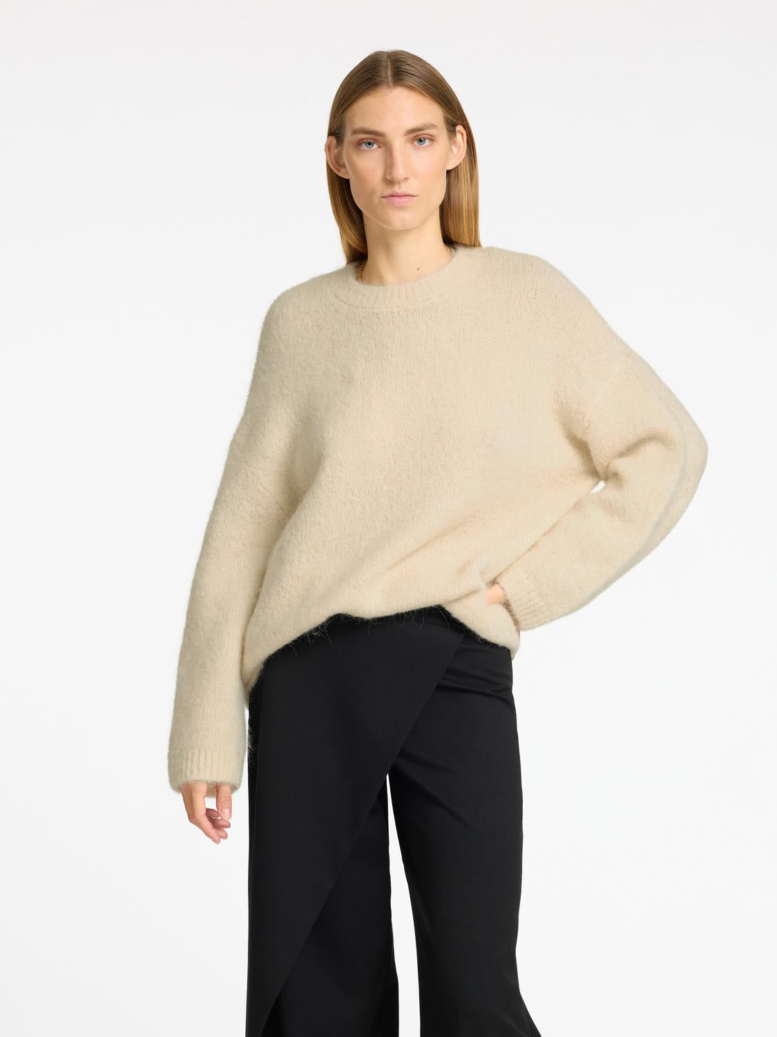 Gabella Strikket O-neck Genser - Beige/ Birch
