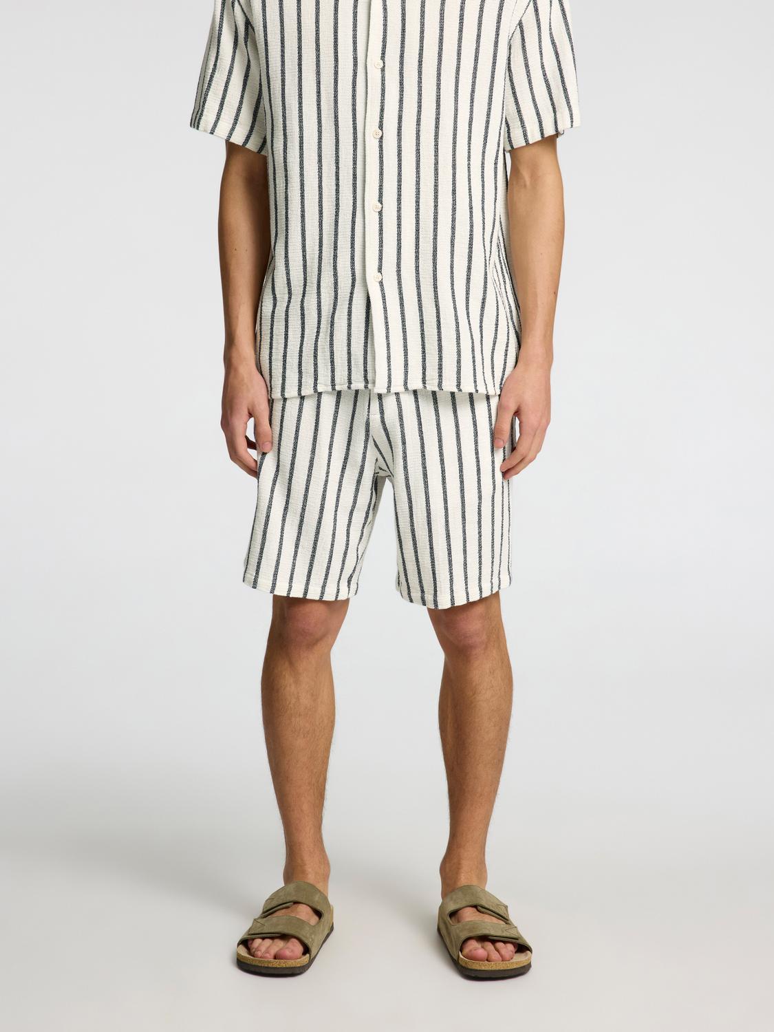 Reg Sal Shorts - Beige/ Egret